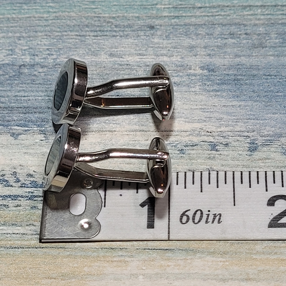Round Green and silver Cufflinks. - Picture 6 of 8